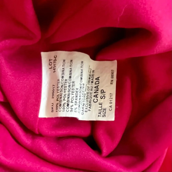 Le‎ Chateau| Fuchsia Off Shoulder Layered Mini-Dress, Size  US Small. - Picture 6 of 6